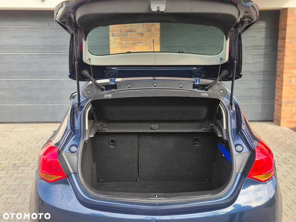 Opel Astra 1.6 Design Edition - 22