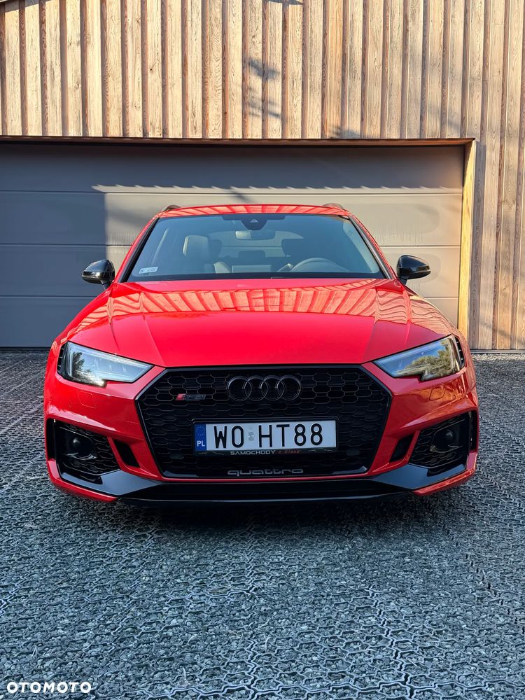 Audi RS4 Avant - 3