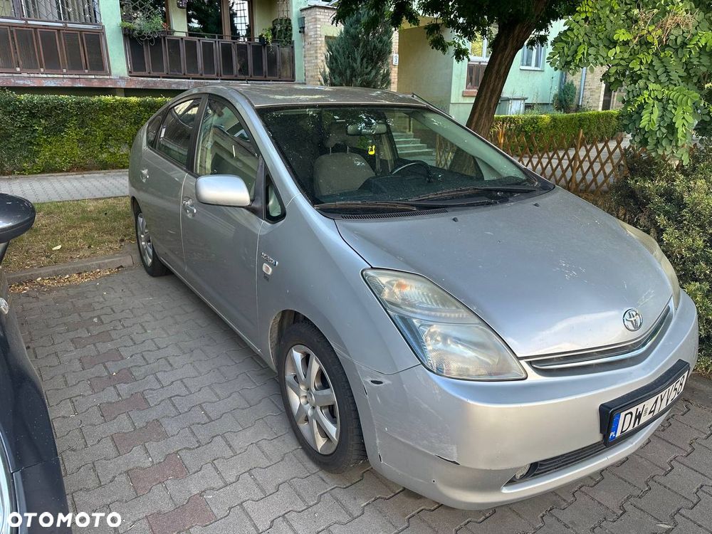 Toyota Prius 1.5 VVT-i Sol - 1