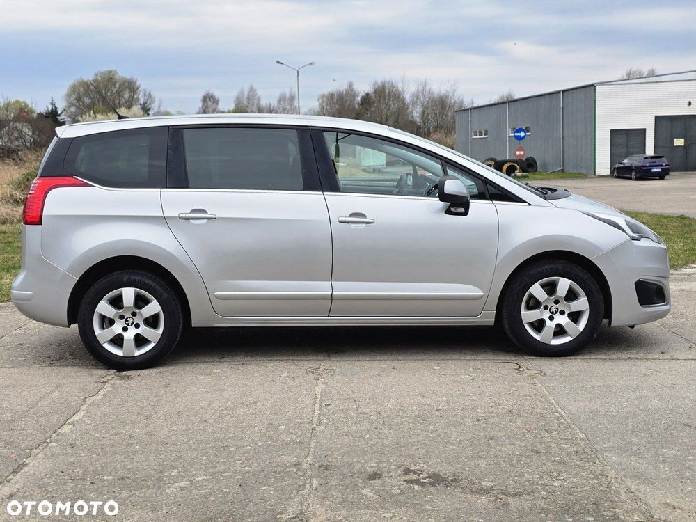 Peugeot 5008 - 26