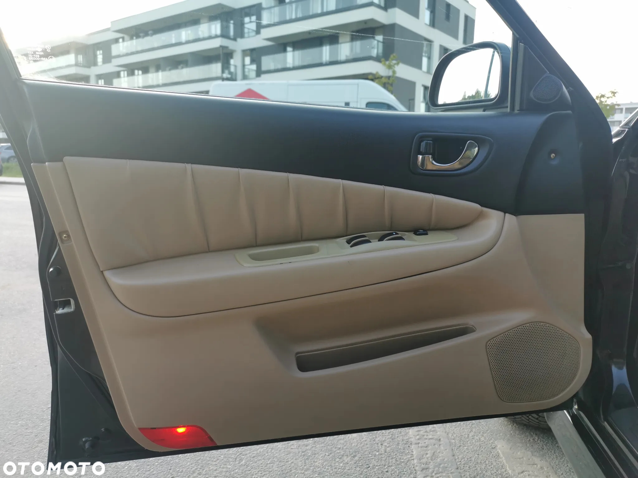 Mitsubishi Galant - 20