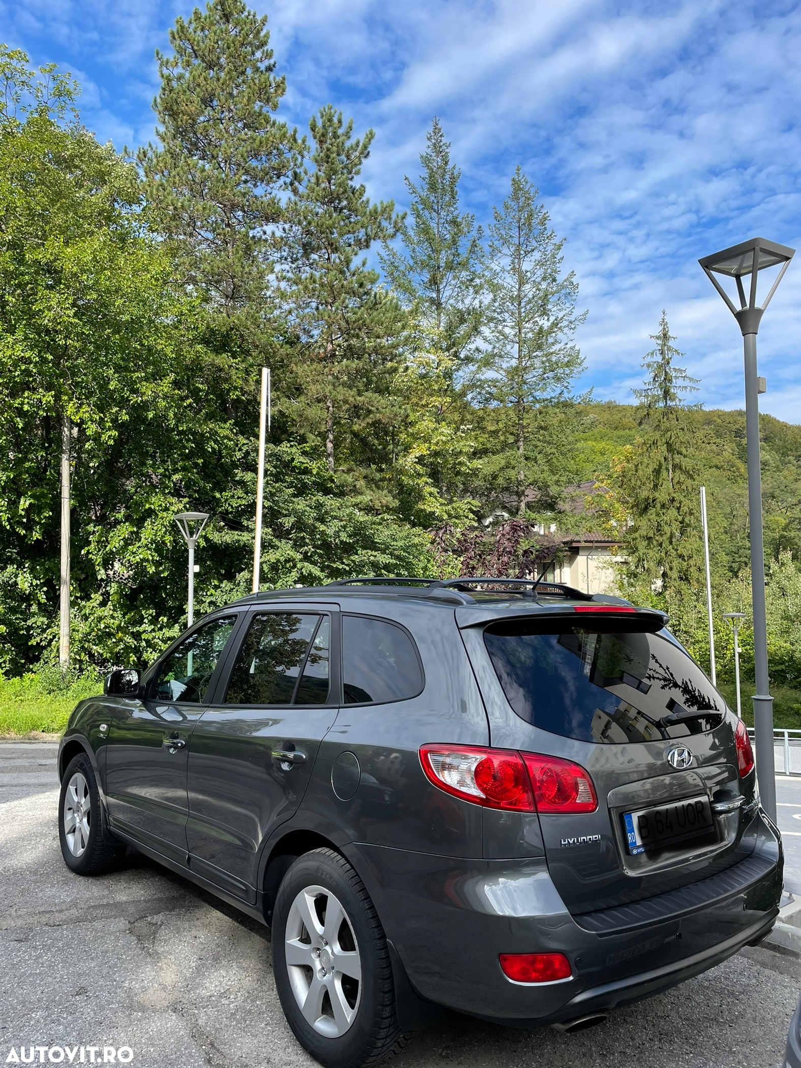 Hyundai Santa Fe 2.2 DSL VGT 7 SEATS 4WD AT PREMIUM - 4