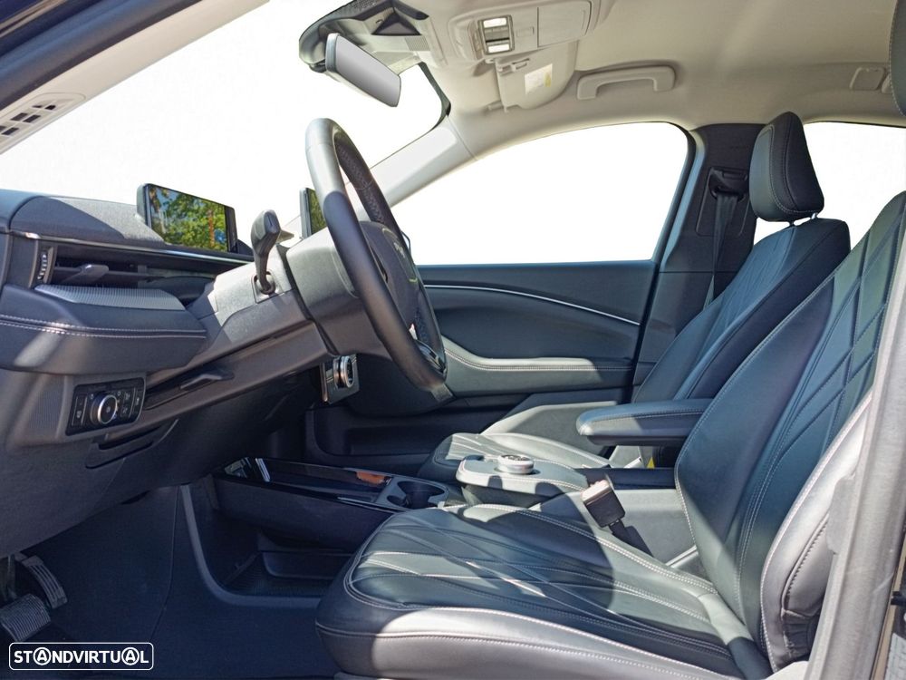 Ford Mustang Mach-E Standard - 33