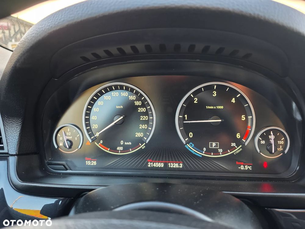 BMW Seria 5 520d Sport-Aut - 21