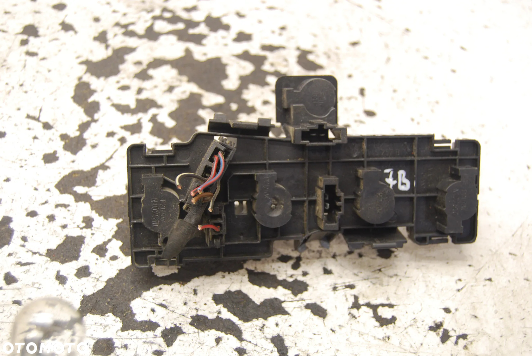 WKŁAD LAMPY LEWY PRAWY TYŁ TYLNY VW PASSAT B5 KOMBI LIFT 3B9945258B 3B9945257B - 4