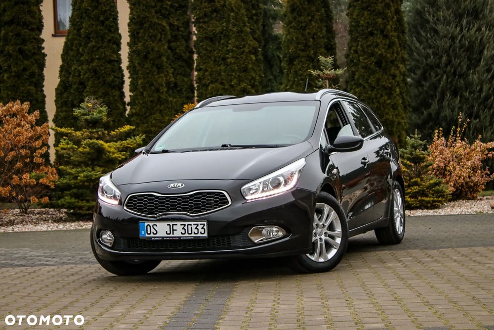 Kia Ceed 1.6 CRDi 128 Platinum Edition - 4