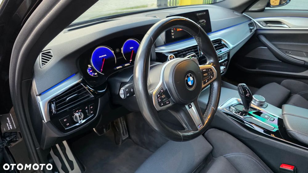 BMW Seria 5 520d xDrive M Sport sport - 21