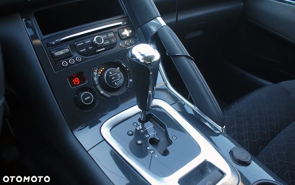 Peugeot 3008 BlueHDi 120 EAT6 Stop & Start Active - 9