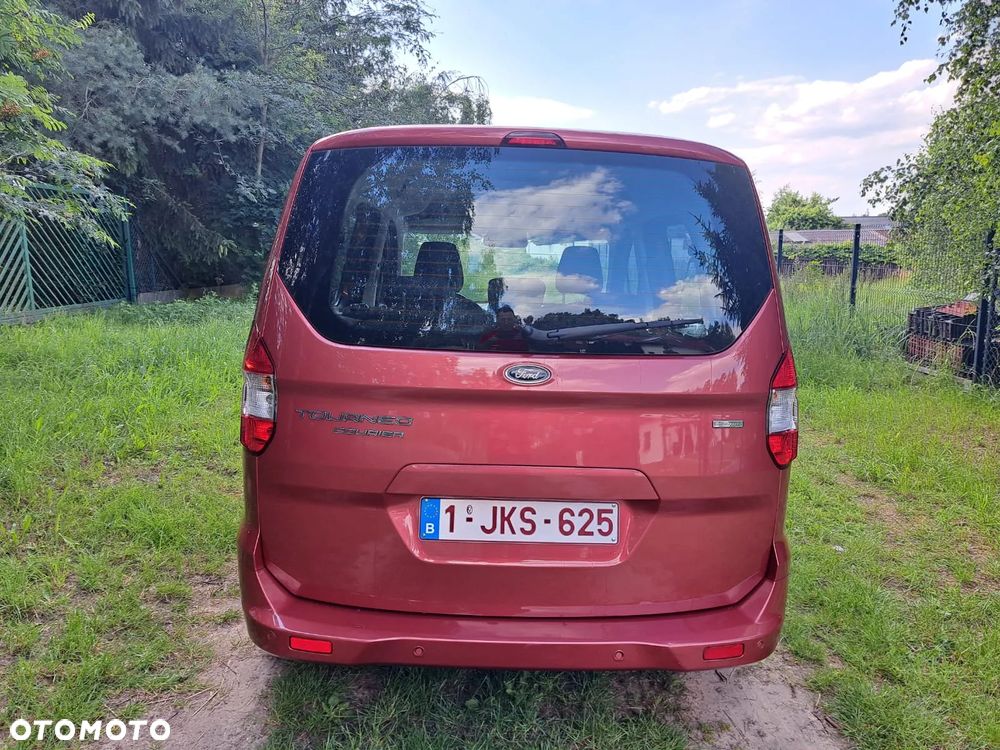 Ford Tourneo Courier 1.0 EcoBoost S&S Titanium - 12