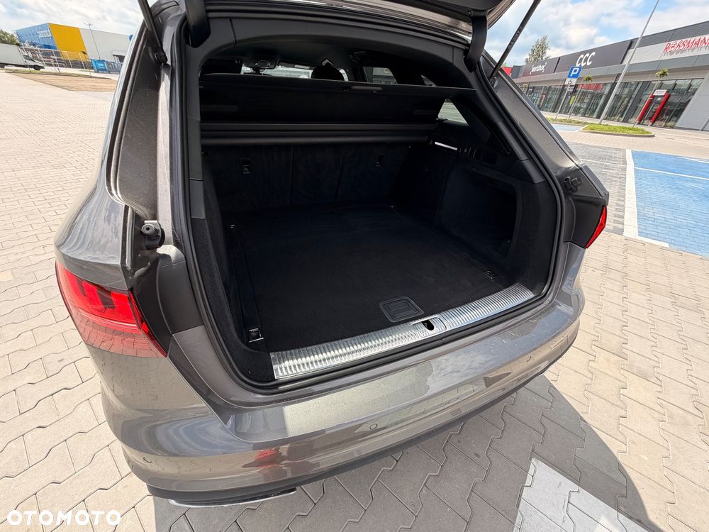Audi A4 Avant 40 TFSI S tronic S line - 22