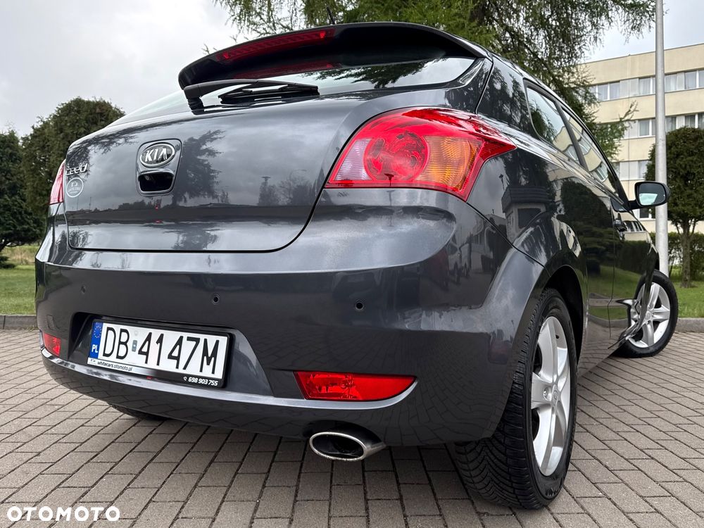 Kia Ceed 1.4 CVVT Dream Team Edition - 26