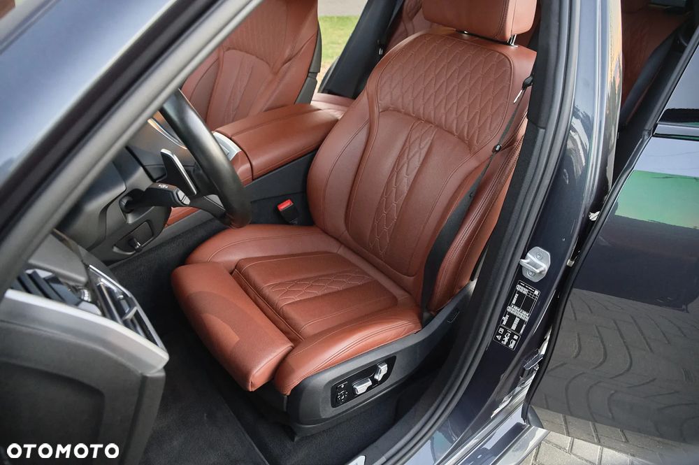 BMW X6 M50i - 23