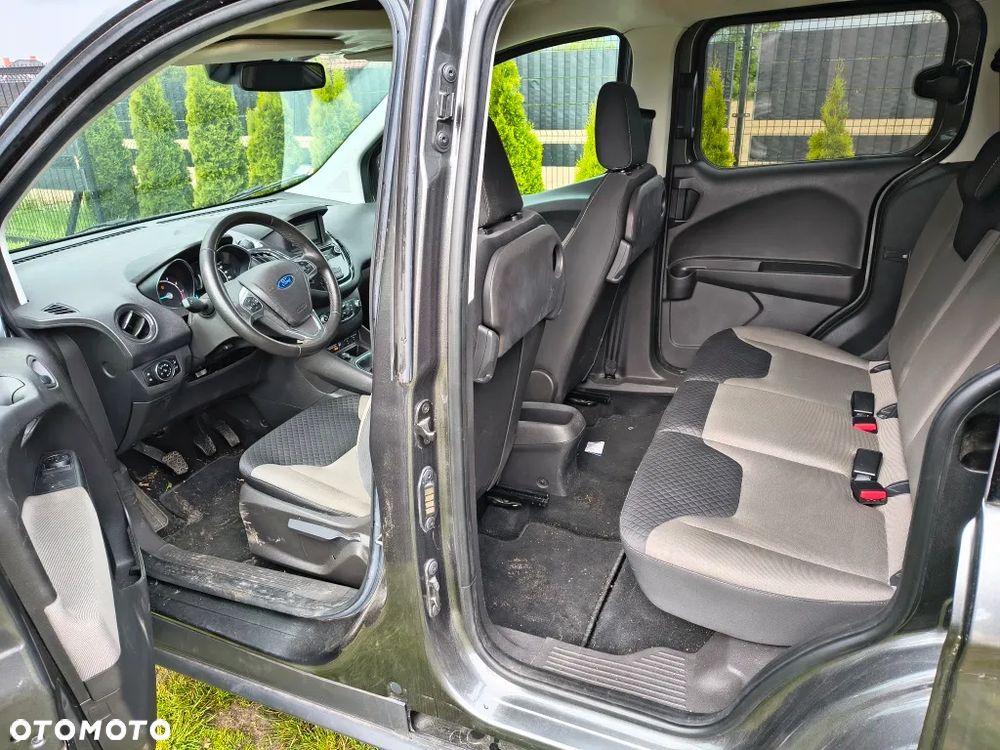 Ford Tourneo Courier - 14