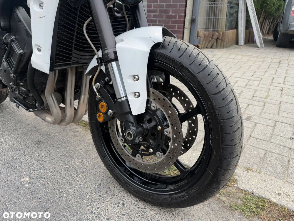 Yamaha FZ - 22