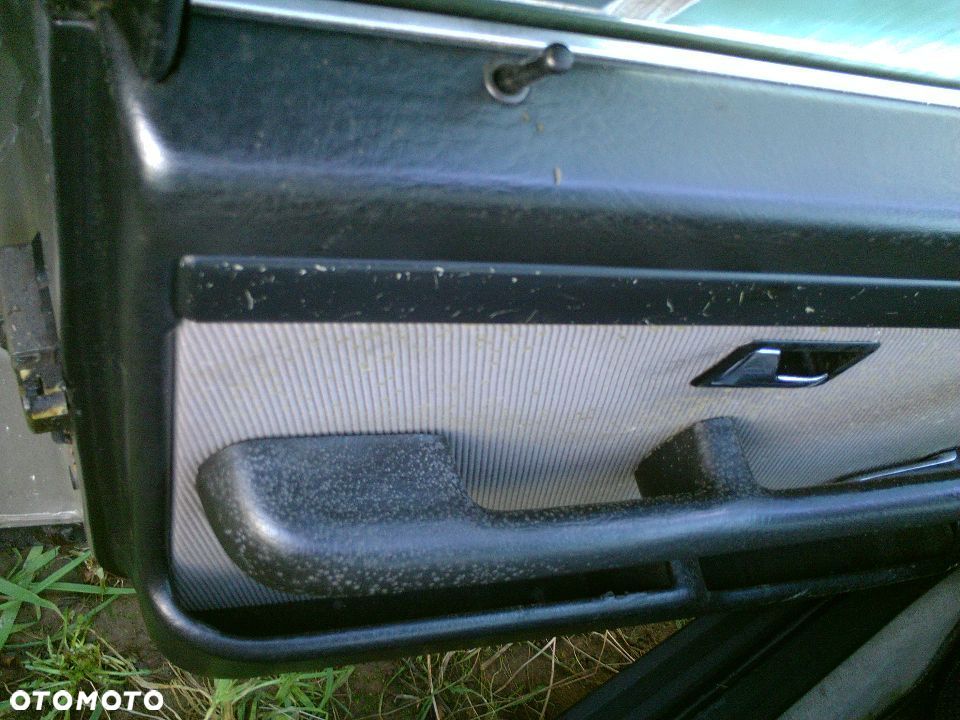 Audi 100 c3 c4 zderzak fotele drzwi klapa lampy kanapa wnetrze boczki kokpit i inne silnik 1,8 oraz 2,3benzyna - 4