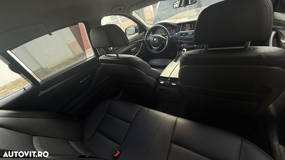 BMW Seria 5 520d AT - 8
