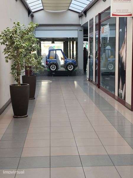 Loja Comercial Centro comercial dos Aviadores - Grande imagem: 4/12