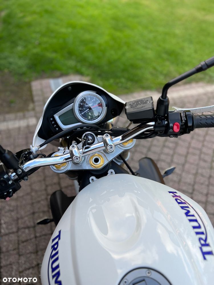 Triumph Street Triple - 20