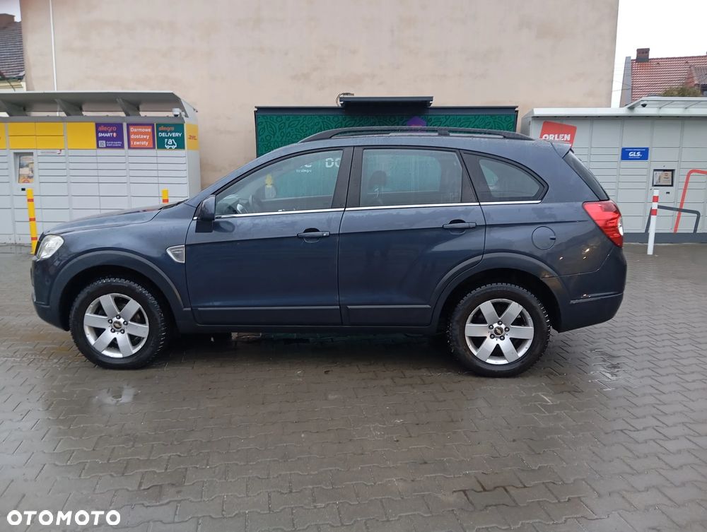 Chevrolet Captiva 2.0 d LT medium - 6