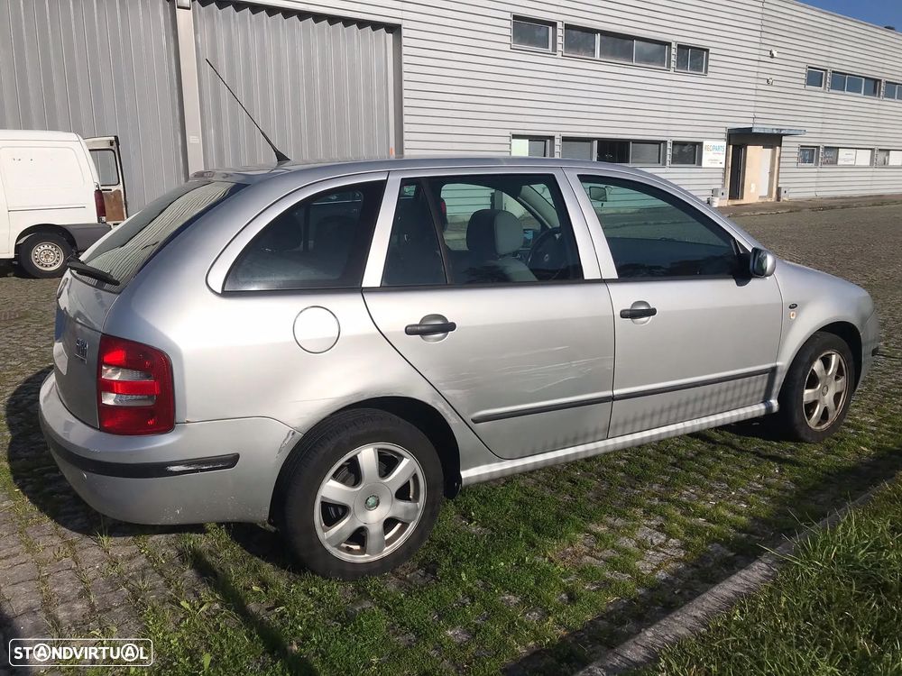 Skoda Fabia Break 1.4 2001 - Para Peças - 8