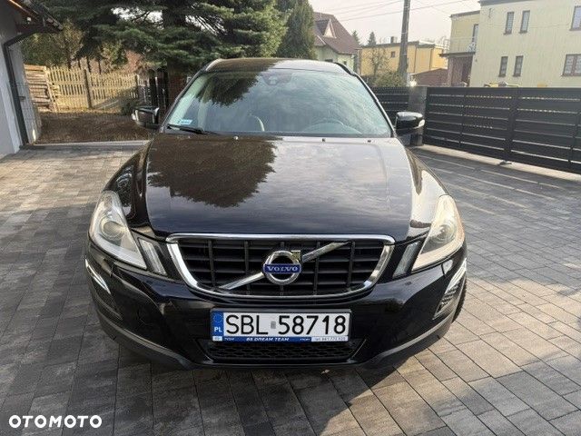 Volvo XC 60 D5 AWD Momentum - 2