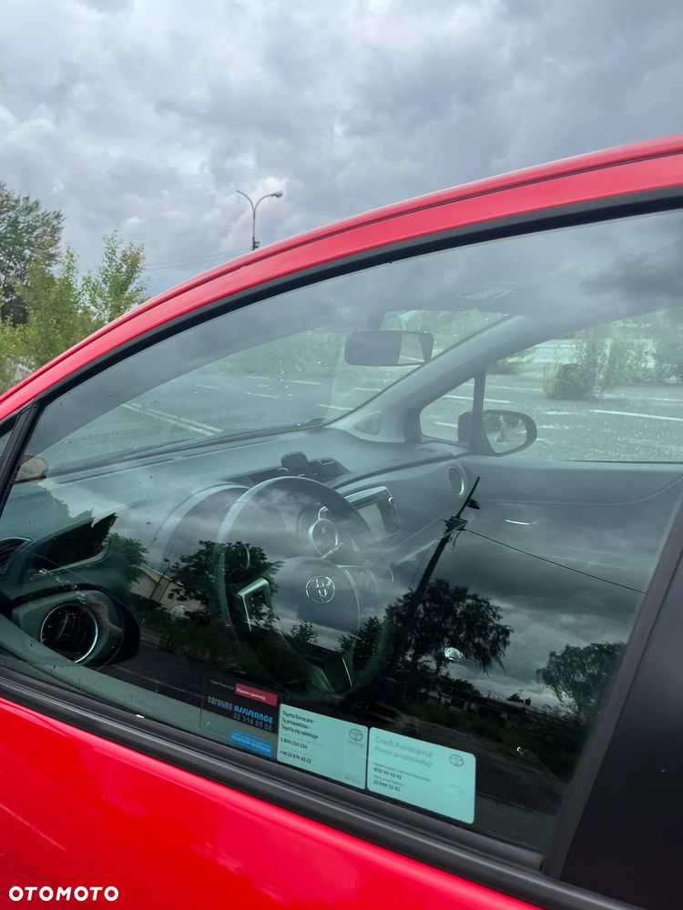 Toyota Yaris 1.33 Premium - 25