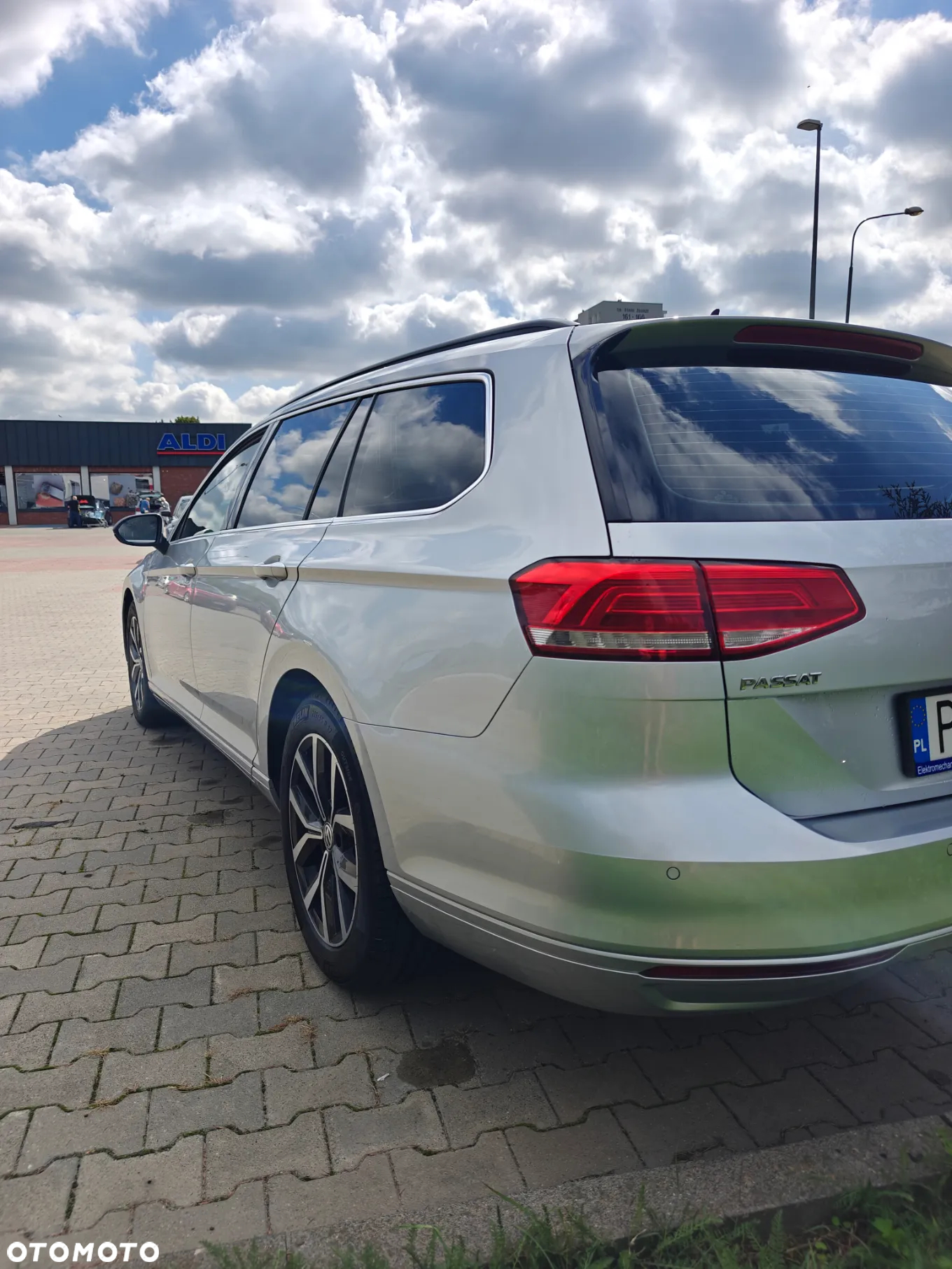 Volkswagen Passat 2.0 TDI BMT Comfortline DSG - 5