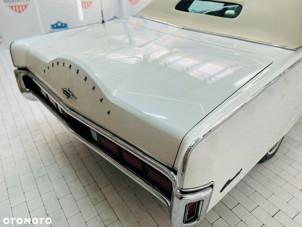 Lincoln Continental - 5