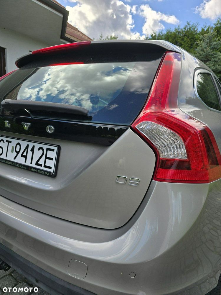 Volvo V60 D3 Momentum - 8