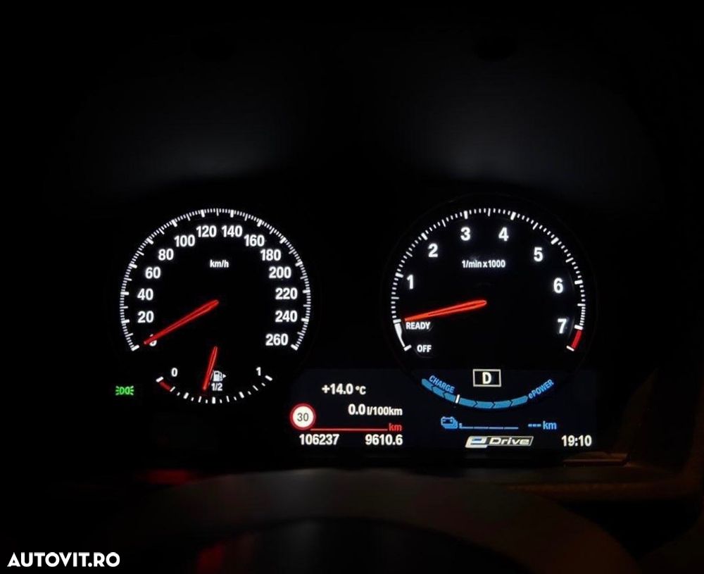 BMW X1 xDrive25e Sport Line - 7