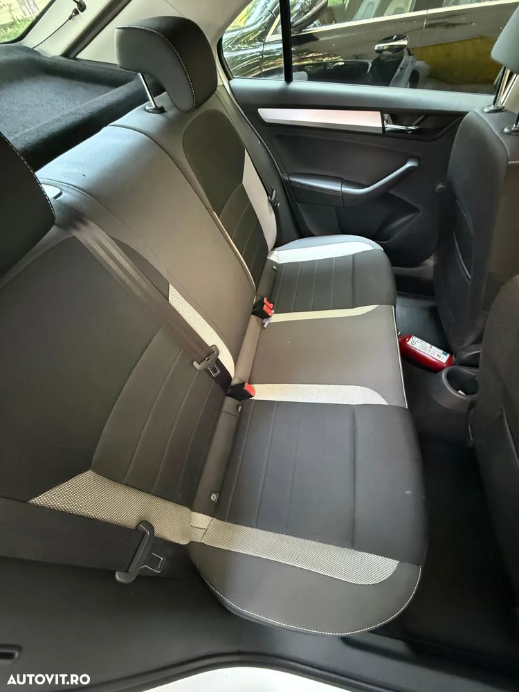 Skoda RAPID 1.0 TSI Style - 10