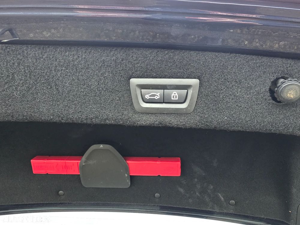 BMW Seria 7 740e iPerformance - 22