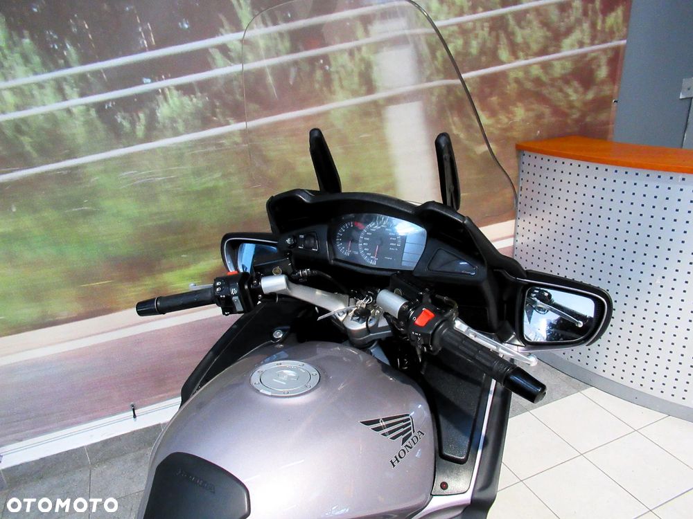 Honda ST - 7