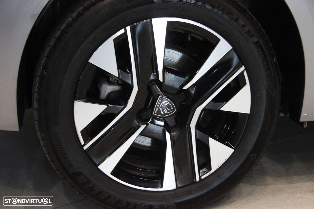 Peugeot e-208 50 kWh Active Pack - 3