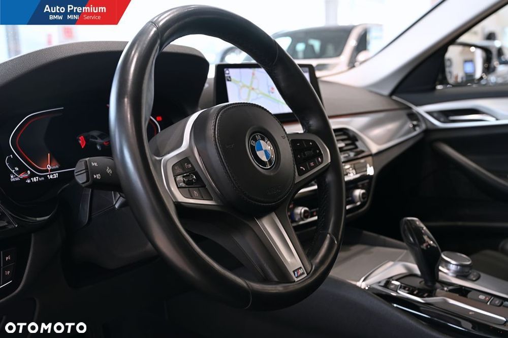 BMW Seria 5 520d xDrive - 7