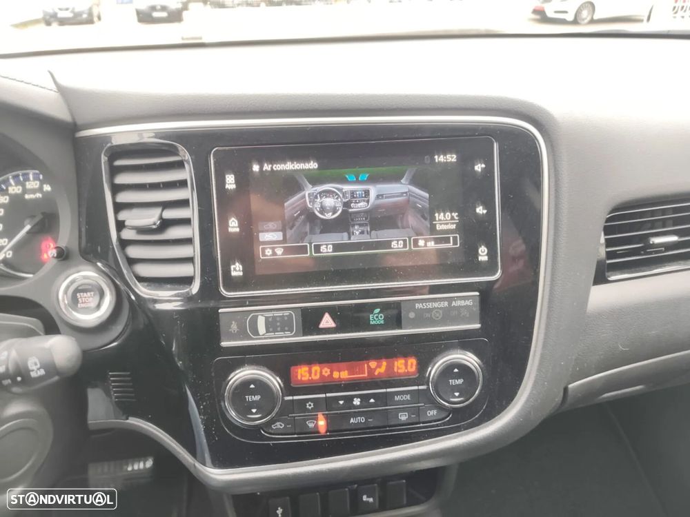 Mitsubishi Outlander - 28