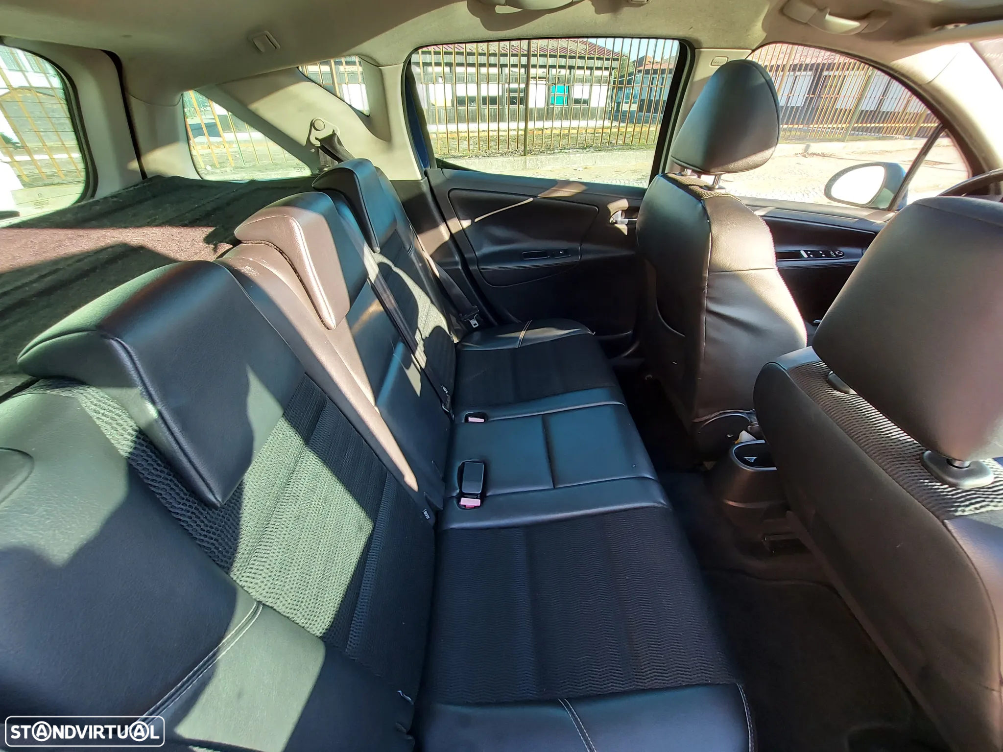 Peugeot 207 SW 1.6 HDi Outdoor - 12