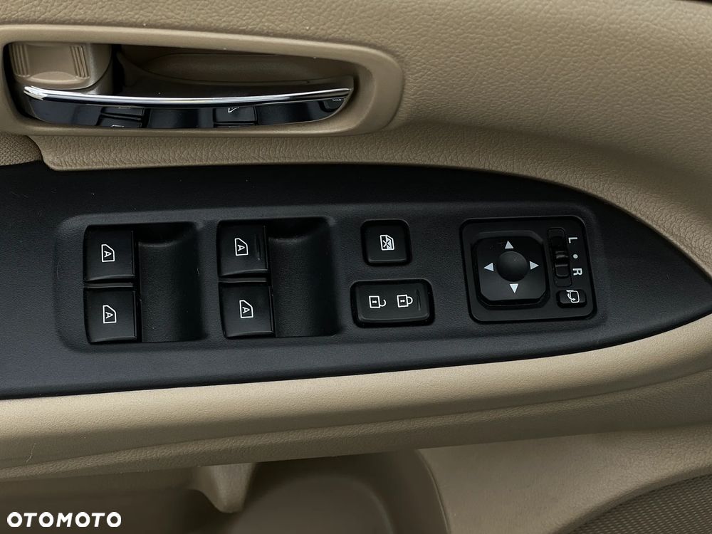 Mitsubishi Outlander - 22