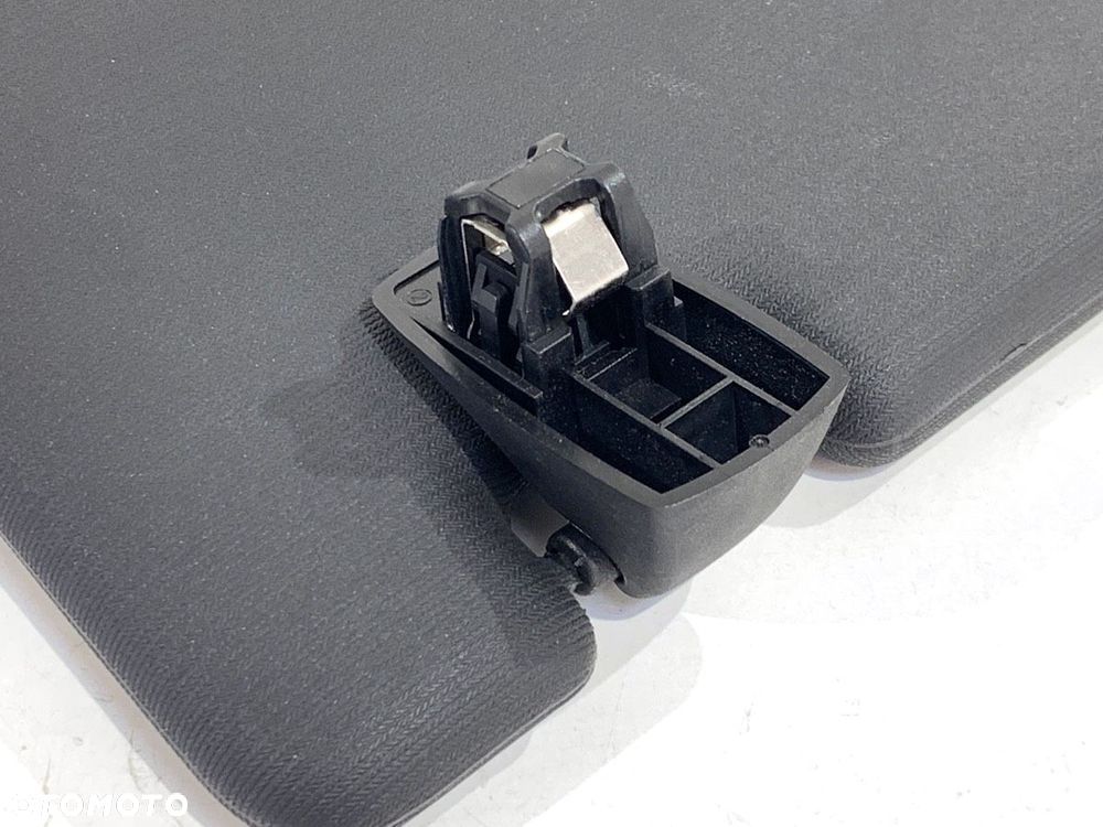 OSŁONA PRZECIWSŁONECZNA PRAWY  MG (SAIC) HS 2018 - 2022 1.5 20 T 124 kW [169 KM] benzyna 2018 - - 4