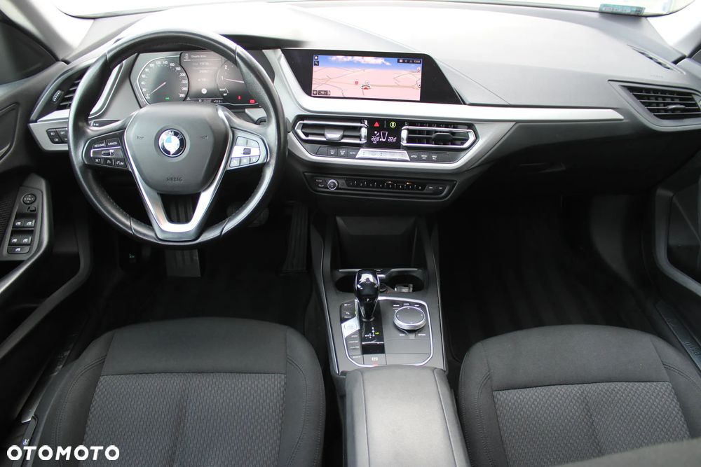 BMW Seria 2 218i Advantage - 12