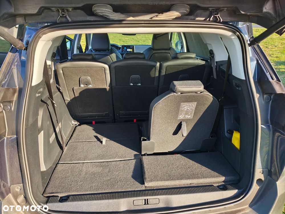 Peugeot 5008 - 12