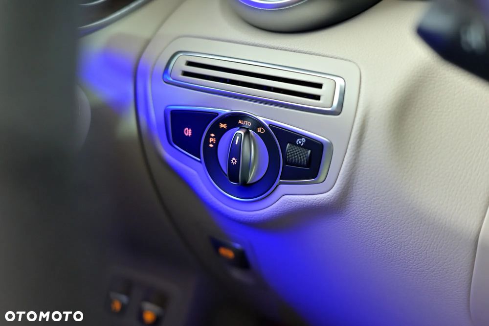 Mercedes-Benz GLC 300 de 4-Matic Avantgarde - 28