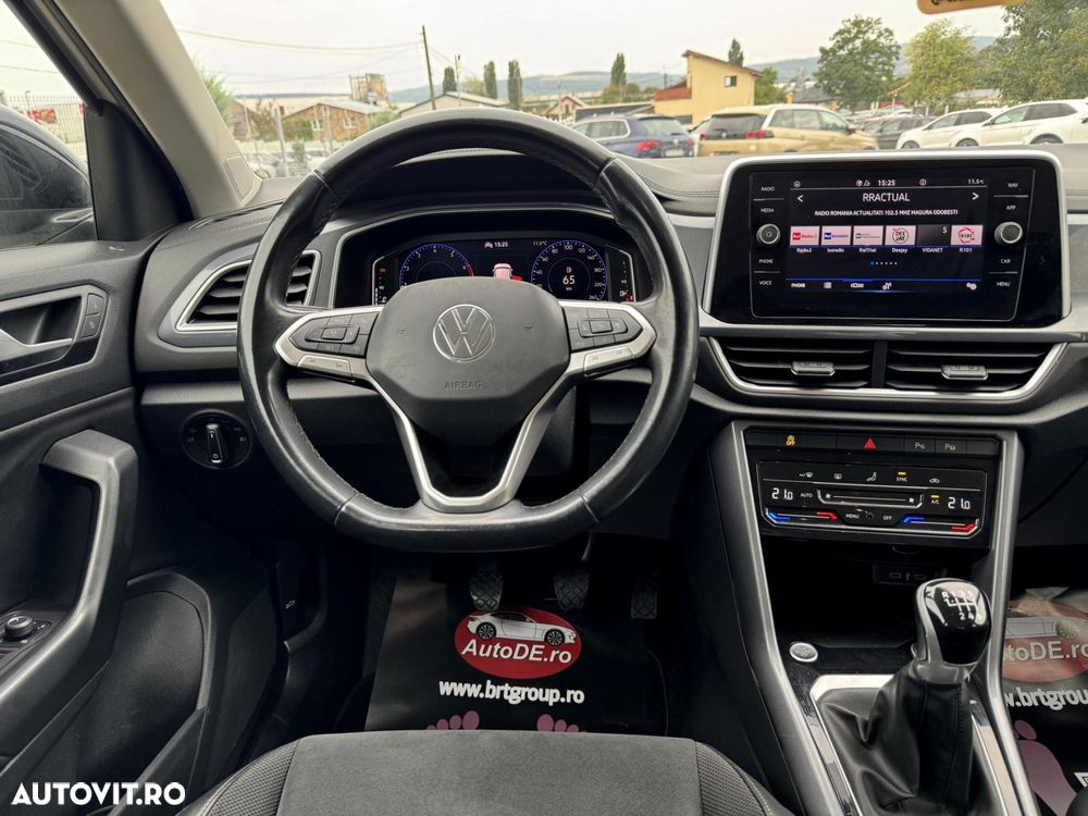 Volkswagen T-Roc - 9