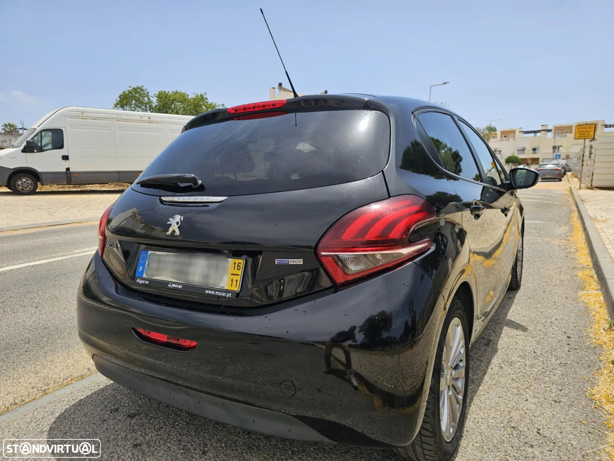Peugeot 208 1.2 PureTech Active - 4