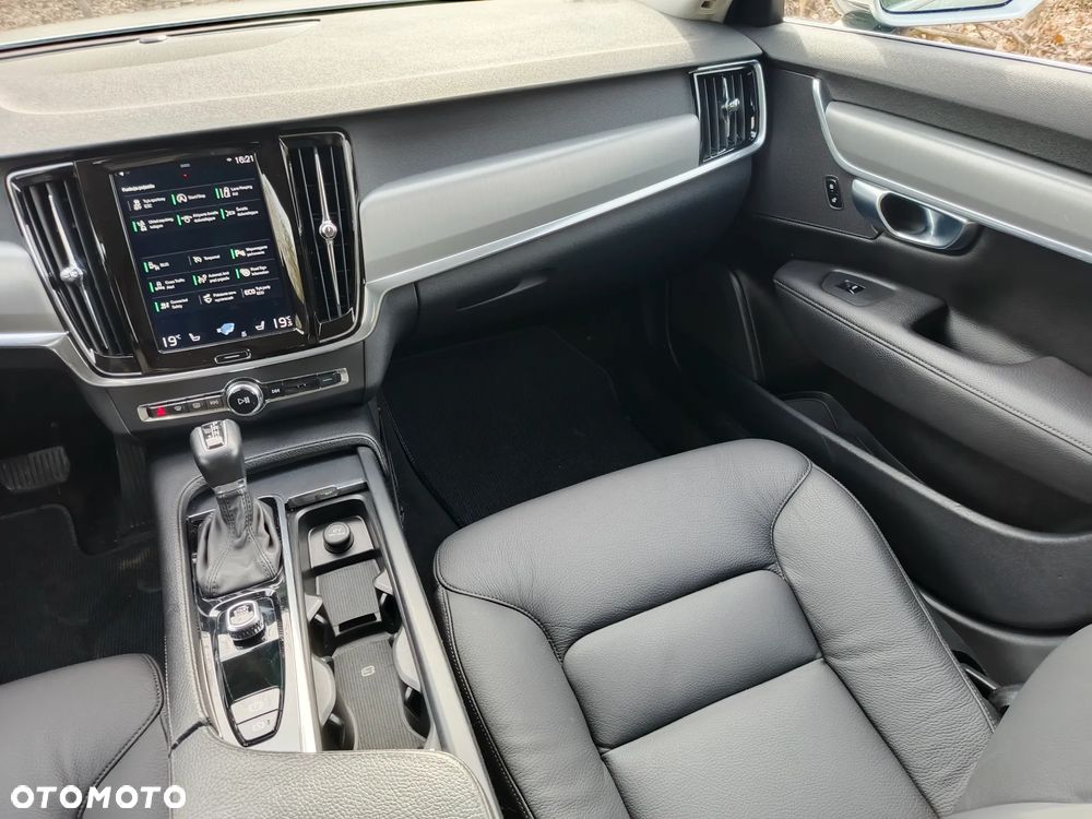 Volvo V90 D5 AWD Momentum - 7