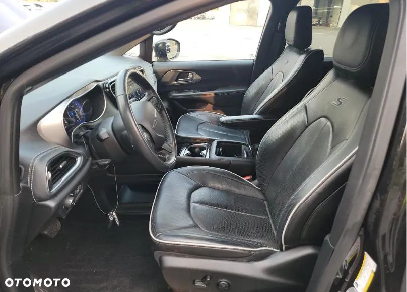 Chrysler Pacifica - 7