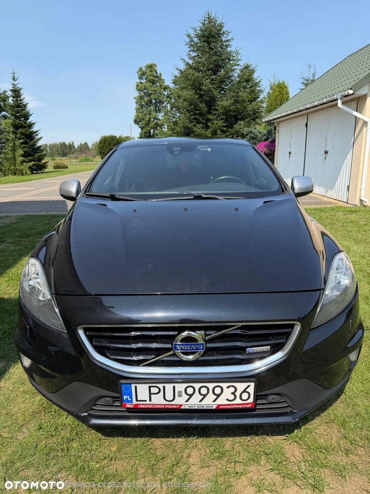 Volvo V40 D2 R-Design - 1