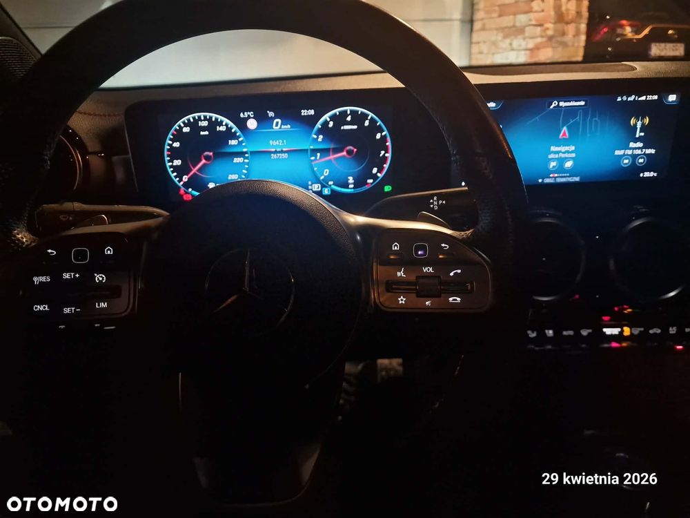 Mercedes-Benz CLA 200 AMG Line 7G-DCT - 17