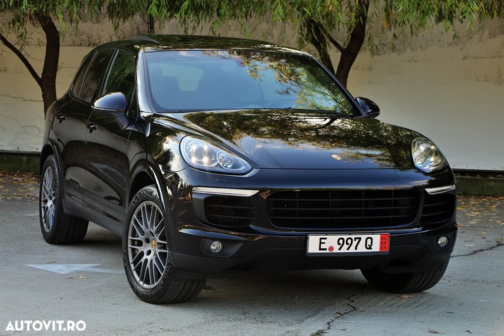 Porsche Cayenne 3.0 L - 1