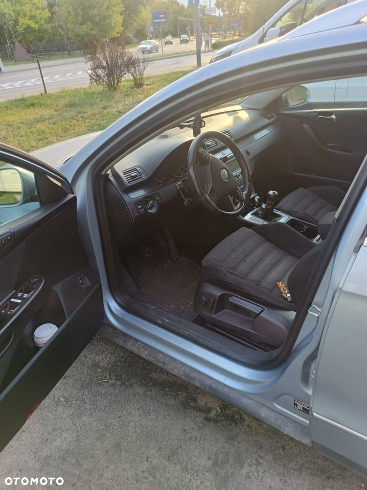 Volkswagen Passat 1.9 TDI Comfortline - 7